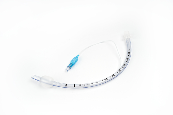 Un buen precio. Consumibles médicos desechables PVC Tubo endotraqueal con o sin esposas con conector de 15 mm en línea